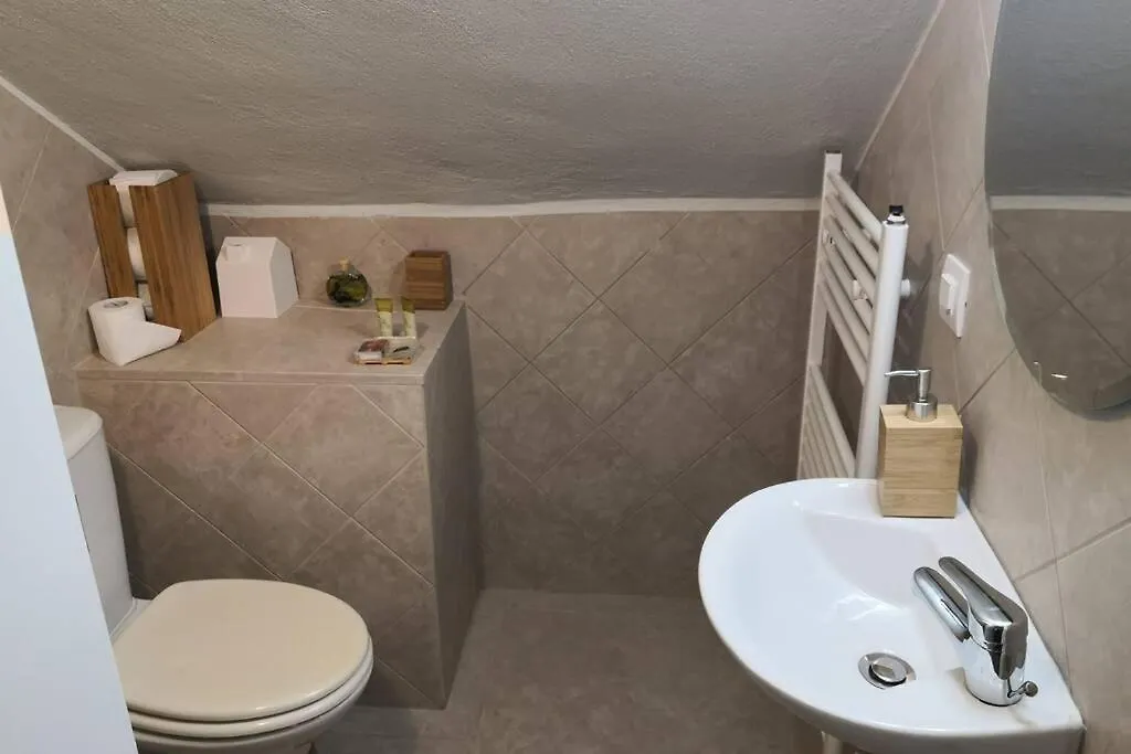 Cozy House With Garden In The Old Town Apartment Thessaloniki
