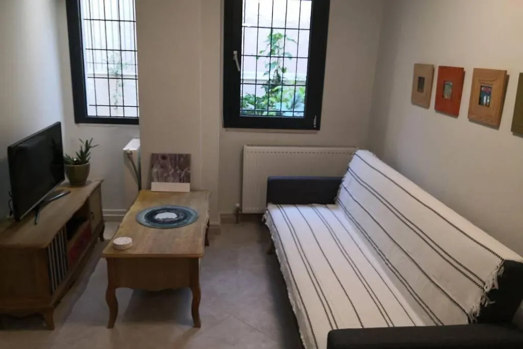 Cozy House With Garden In The Old Town Apartment Thessaloniki